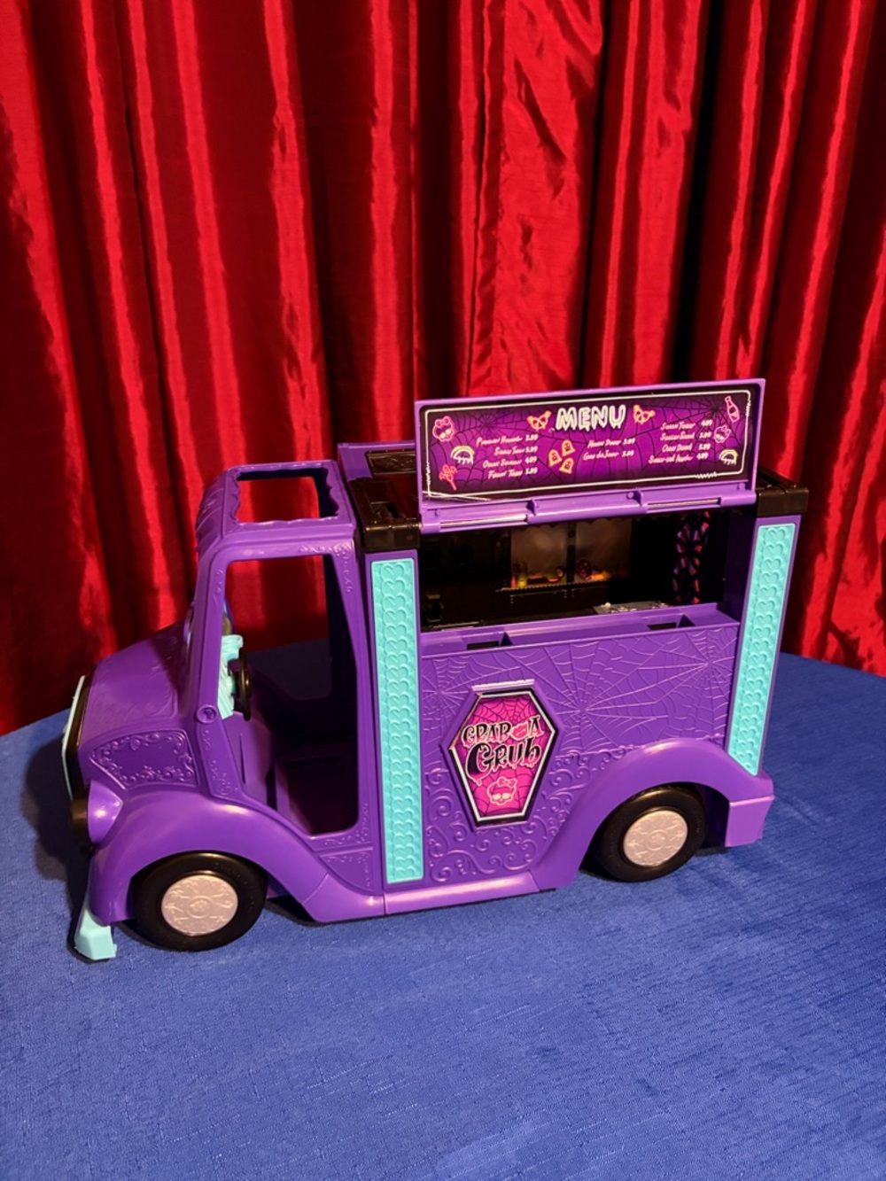 Monster High Fangtastic Rockin' Food Truck Playset